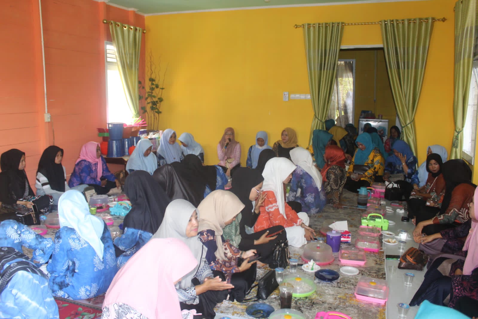 Arisan PKK Kecamatan Nipah Panjang: Semangat Bersatu dalam Peningkatan Ekonomi Lokal